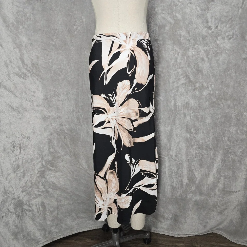 Gracia Maxi Skirt Women M Black Floral Satin Side Zip Boho Resort Minimalist‎
